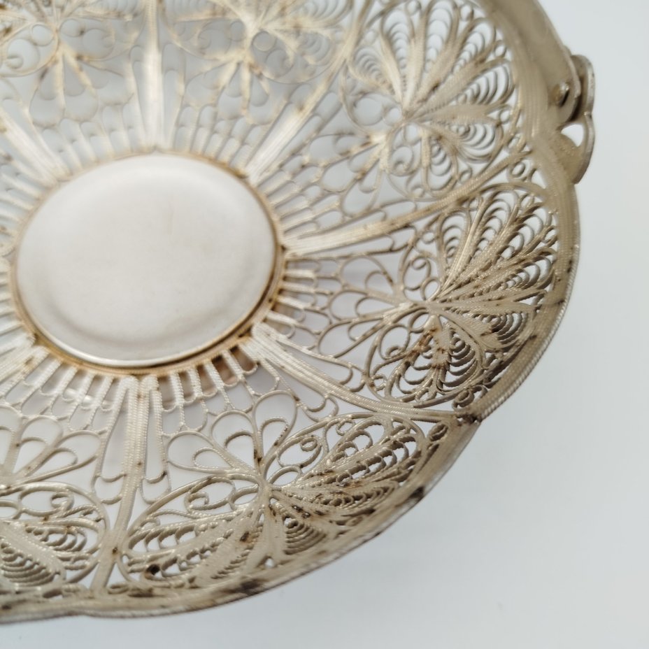 Конфетница, выполненная в технике ажурной скани, мельхиор (медь-никель), скань, Мстерская художественная фабрика  «Ювелир», СССР, 1970-1990 гг.