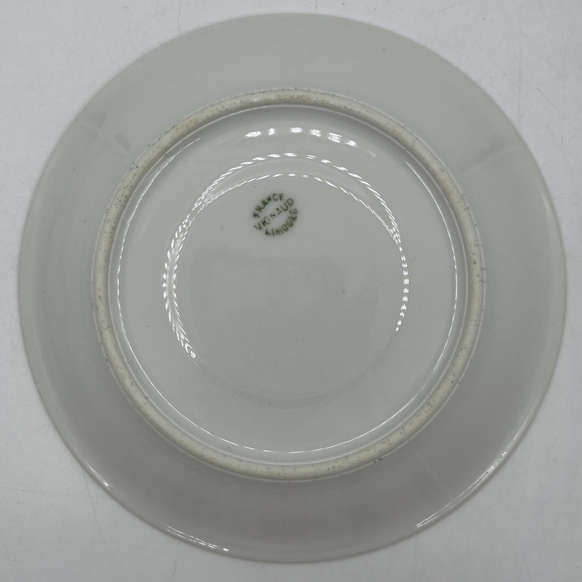Блюдце, украшенное цветочным декором, Vignaud brothers Limoges