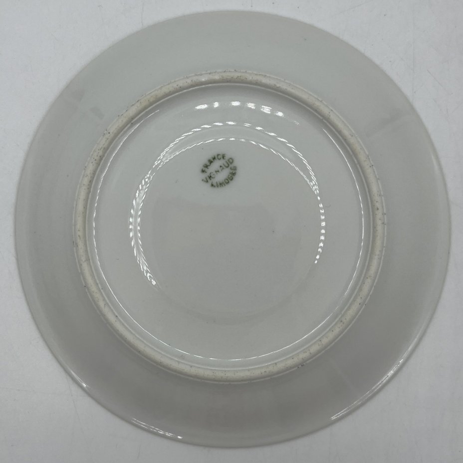 Блюдце, украшенное цветочным декором, Vignaud brothers Limoges