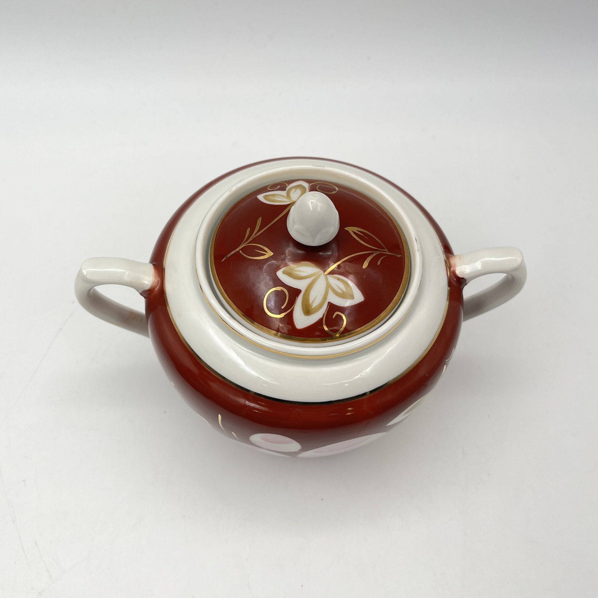 Сахарница из сервиза "Слива", автор А.А.Чекулина