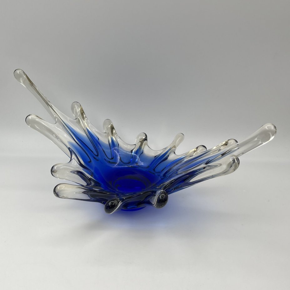 Ваза формы "Медуза", Ливанский стекольный завод, цветное стекло, гутная техника, СССР, 1970-1990 гг.