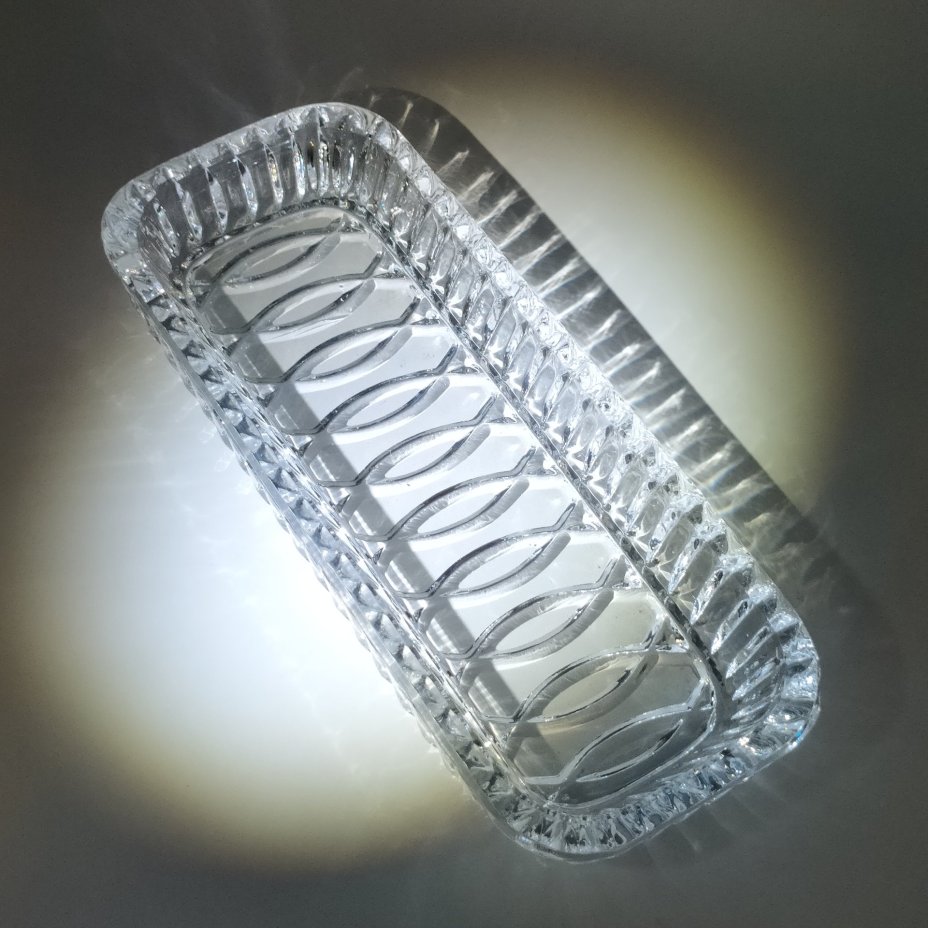 Блюдо сервировочное (селёдочница), автор А.А. Аствацатурьян, хрусталь, матирование, Ленинградский завод художественного стекла (ЛЗХС), СССР, 1970-1990 гг.