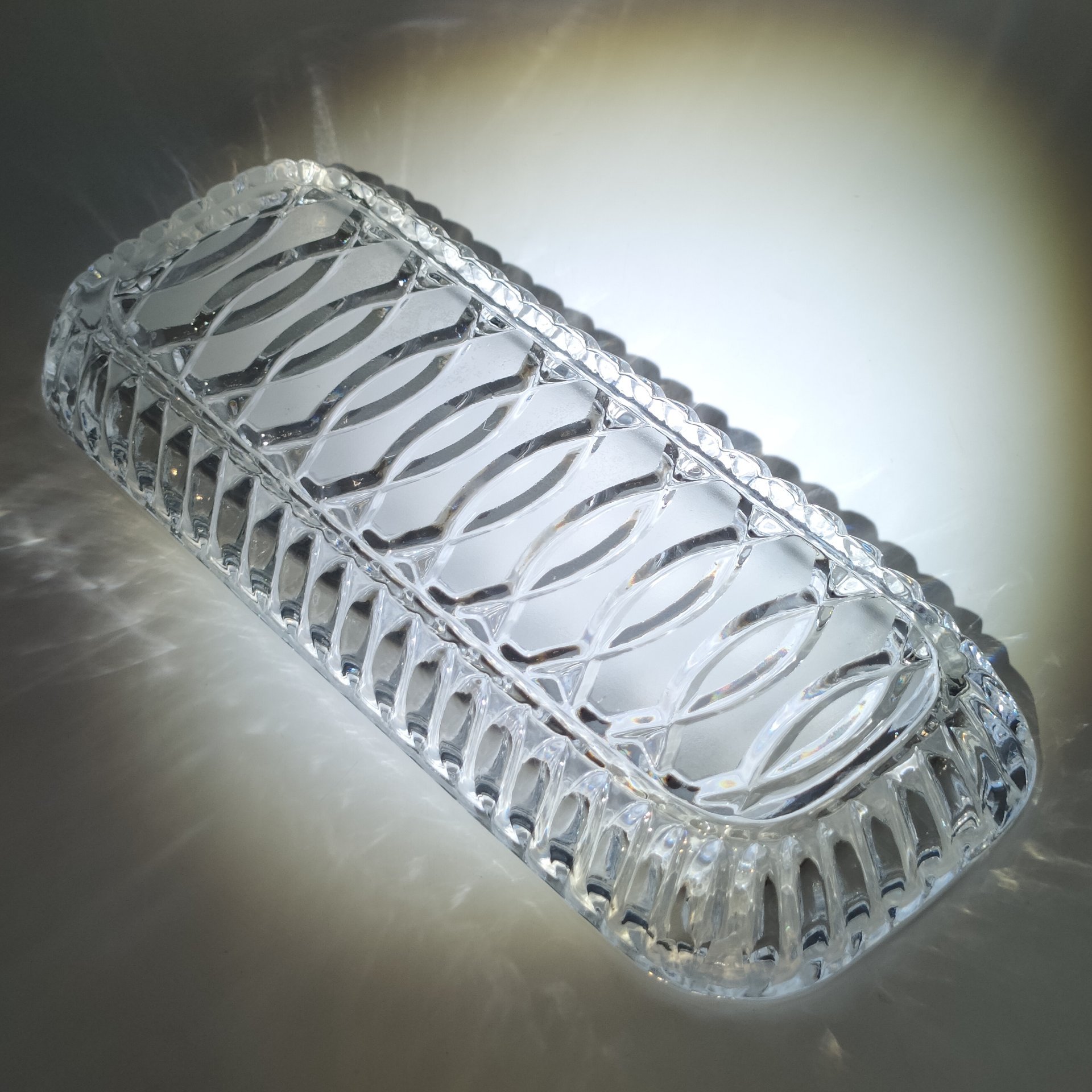 Блюдо сервировочное (селёдочница), автор А.А. Аствацатурьян, хрусталь, матирование, Ленинградский завод художественного стекла (ЛЗХС), СССР, 1970-1990 гг.