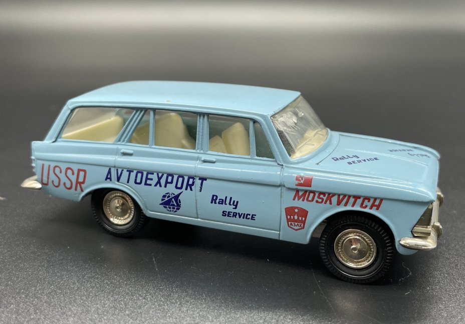 Модель автомобиля "Москвич 427" (Ралли), в масштабе 1:43