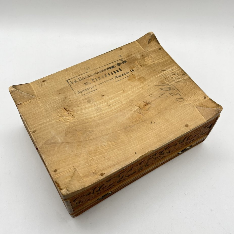 Большая шкатулка с резным ажурным декором, дерево, резьба, СССР, 1970-1990 гг.