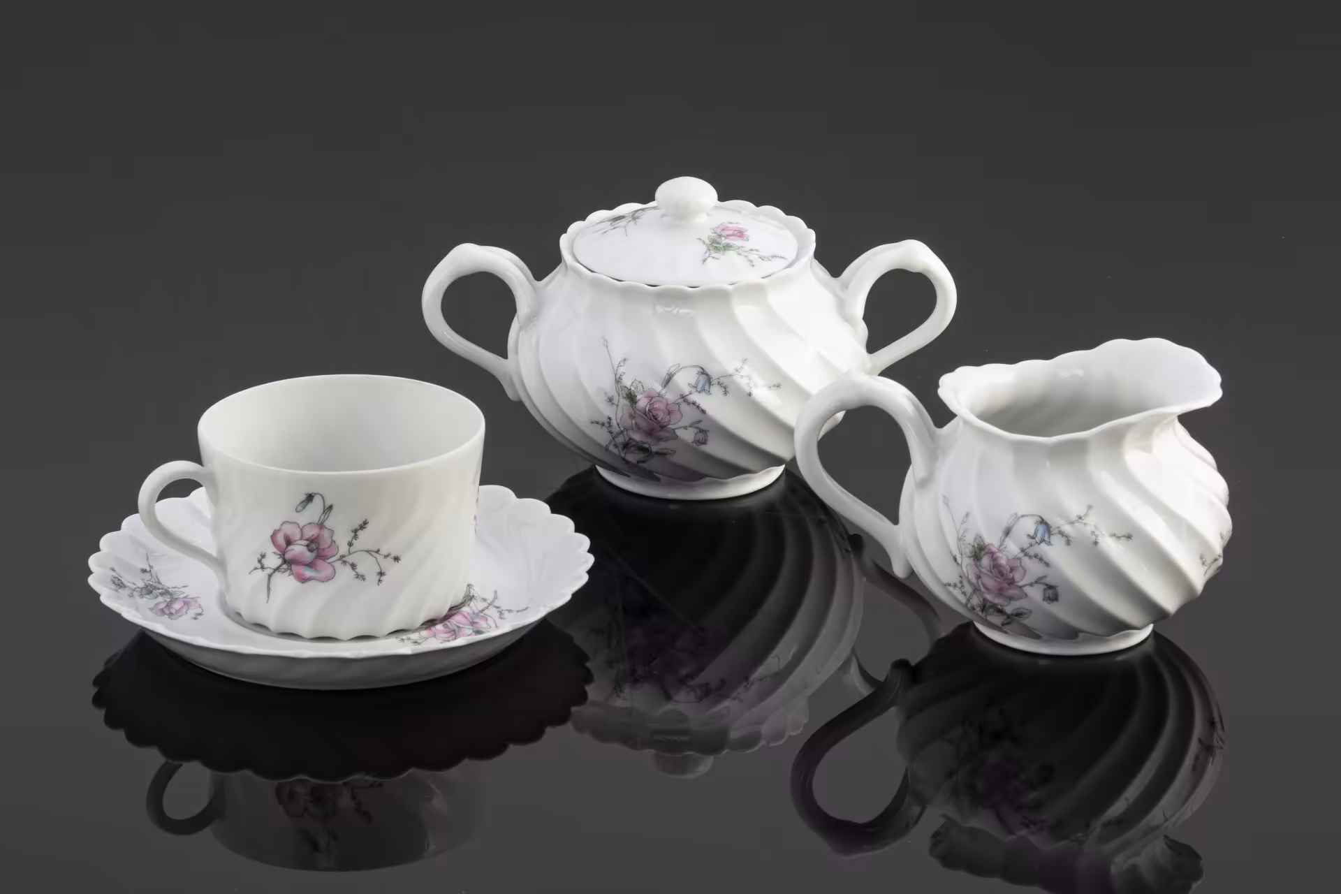 Кофейный набор изящной формы "Роза"  (4 предмета), мануфактура "Haviland, Limoges"