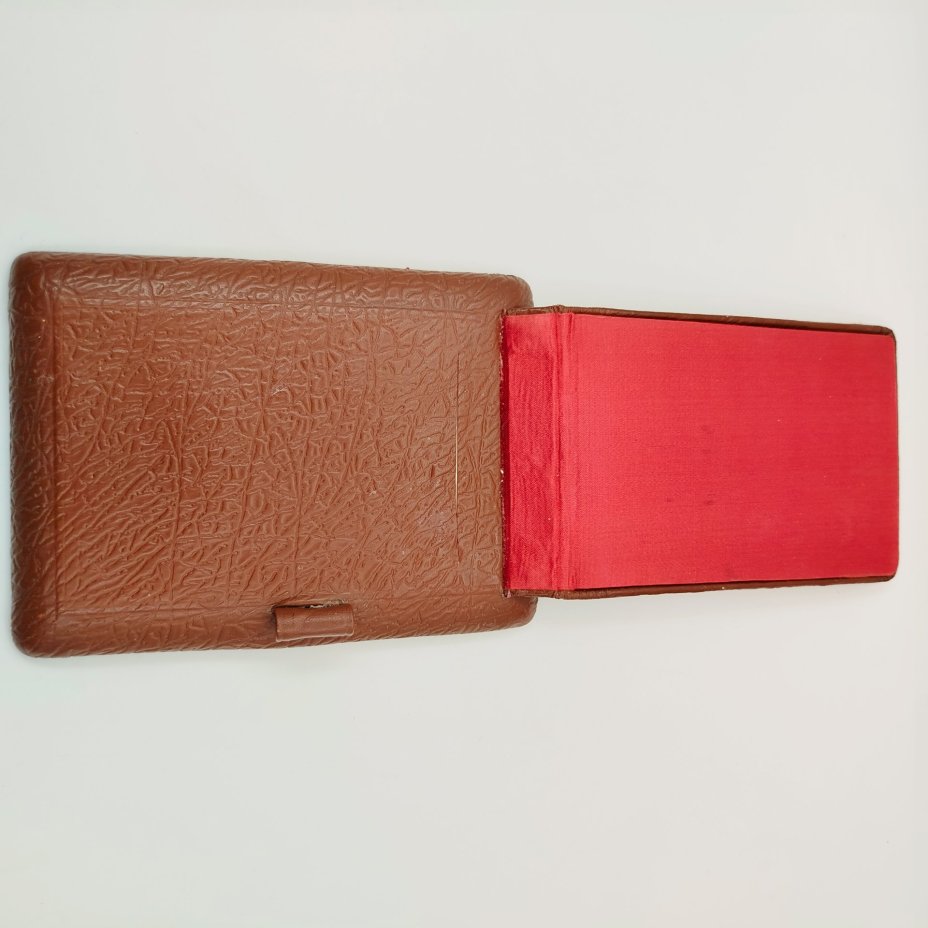 Основа под блокнот отрывной "Глухарь", мельхиор (медь-никель), искусственная кожа, Московский завод ювелирных и металлических изделий (МЮЗ), СССР, 1960-1980 гг.