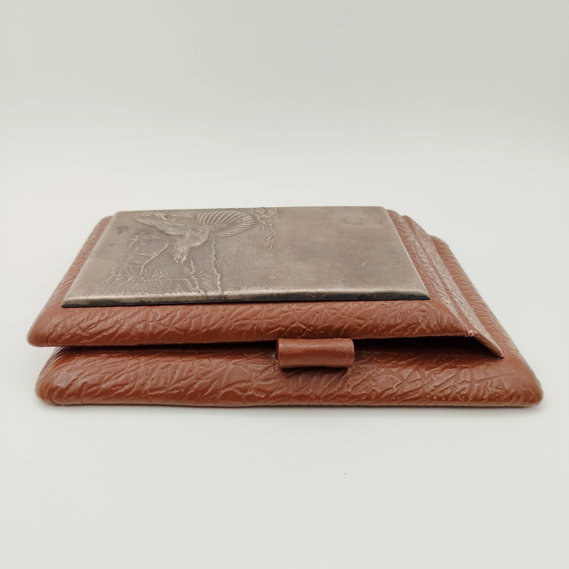 Основа под блокнот отрывной "Глухарь", мельхиор (медь-никель), искусственная кожа, Московский завод ювелирных и металлических изделий (МЮЗ), СССР, 1960-1980 гг.