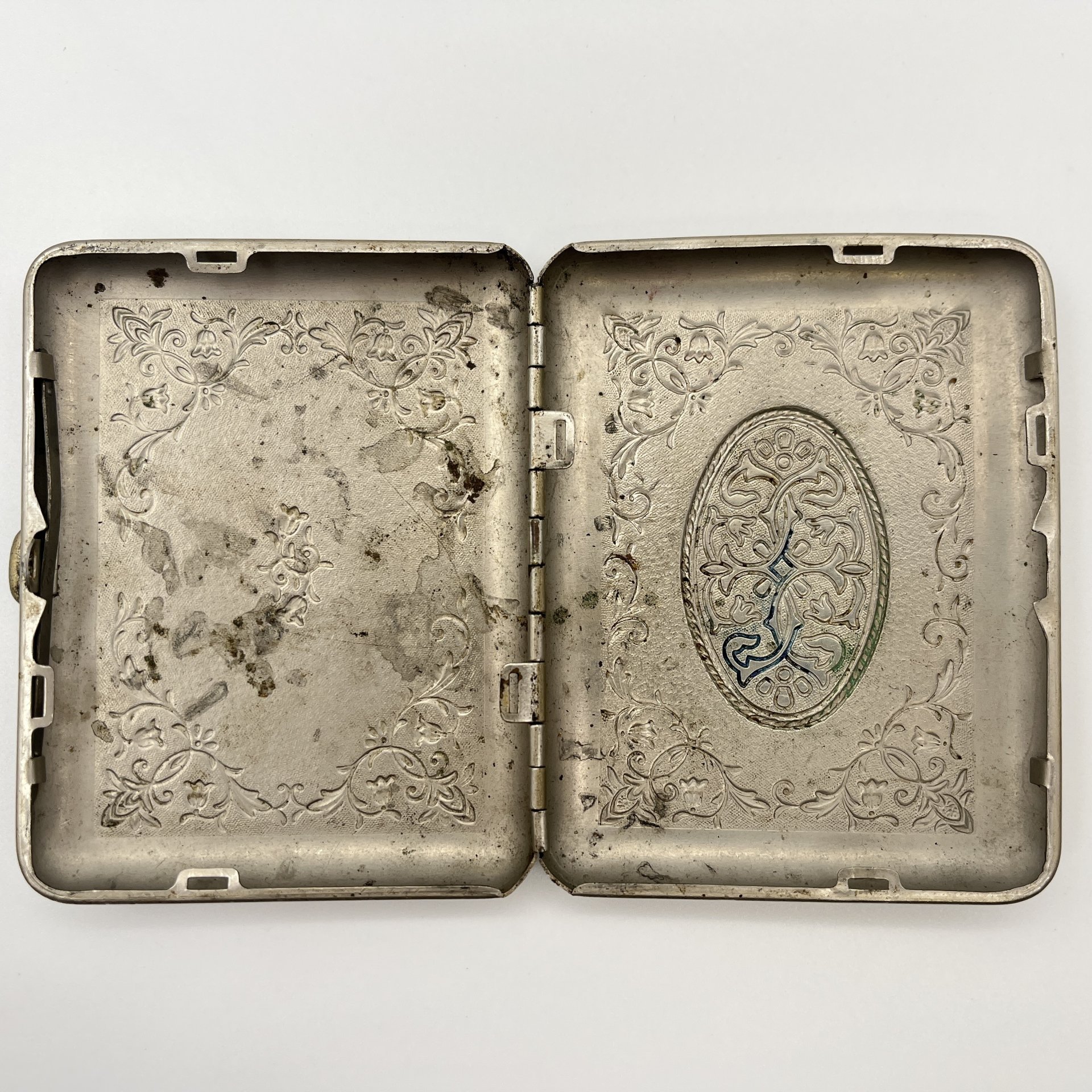 Портсигар с растительным декором, металл, эмаль, Ленэмальер (Ленинградский эмальер), СССР, 1950-1970 гг.