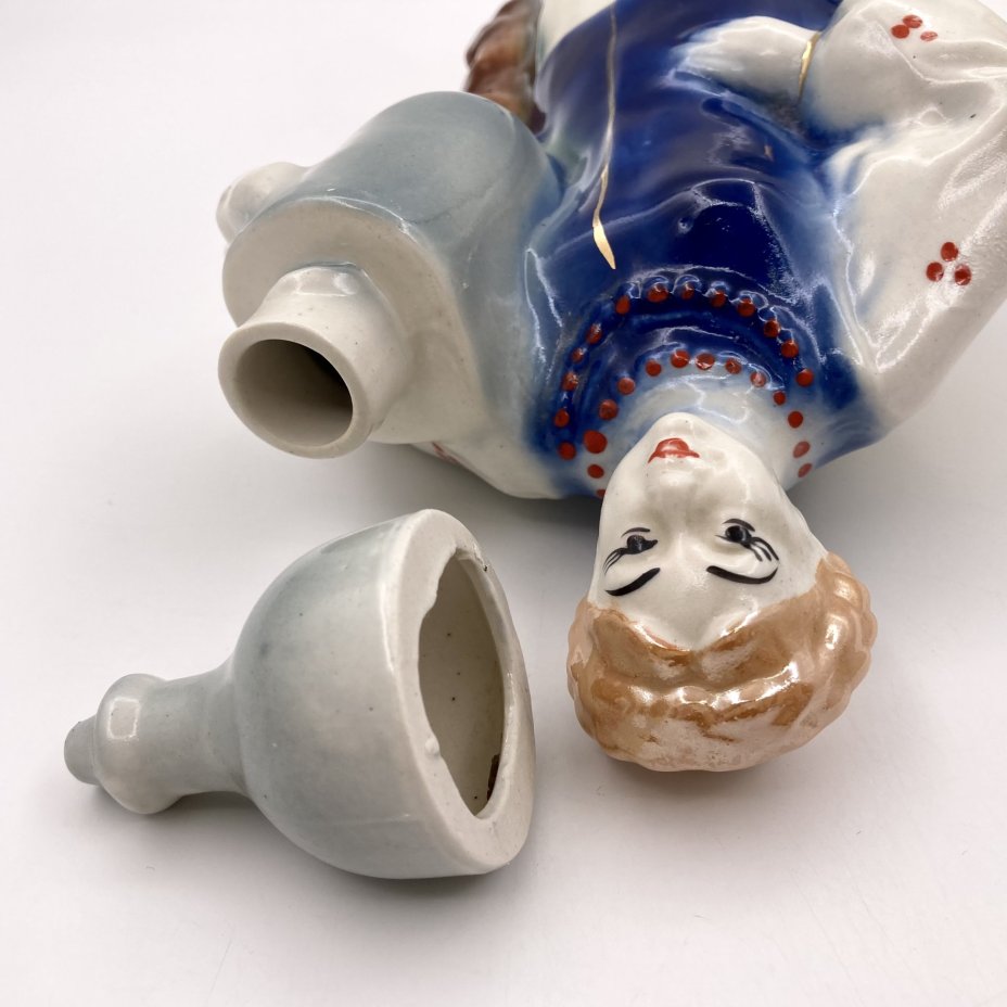 Штоф "Наталка", керамика, аэрография, роспись, деколь, Украина, 1991-2010 гг.