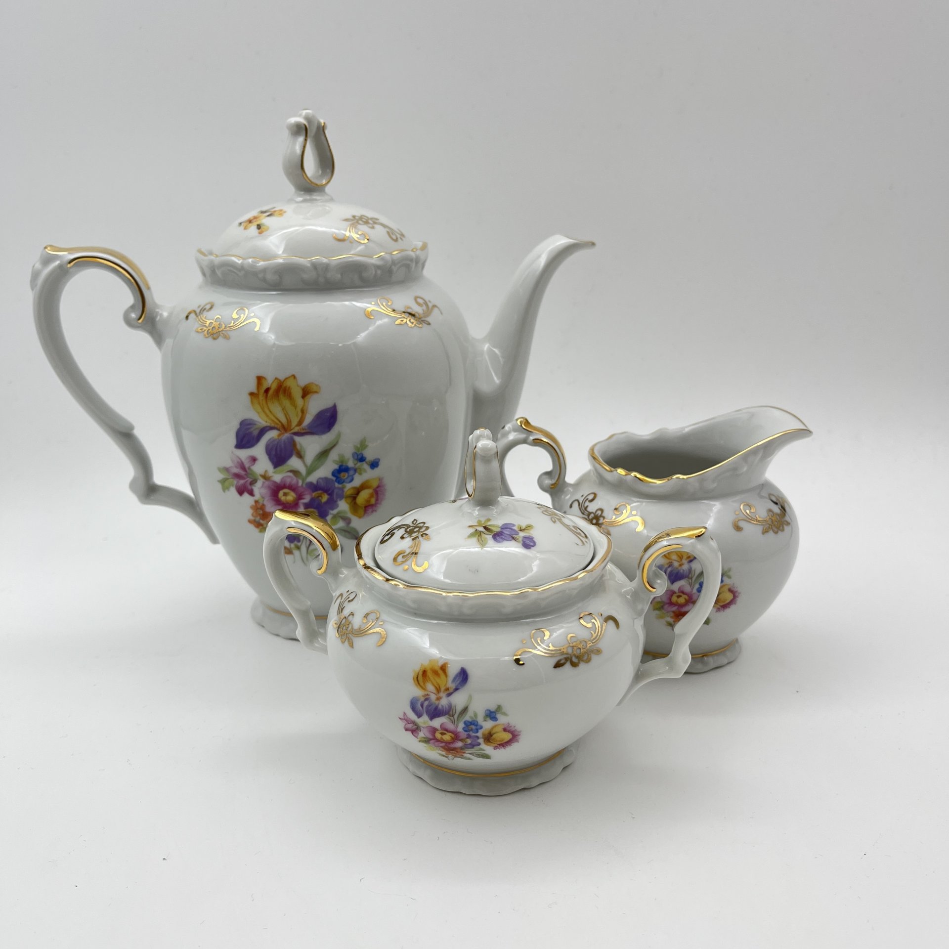Набор кофейный "Мейсенский букет" (3 предмета), фарфор, деколь, золочение, Kahla, Германия, 1937-1956 гг.