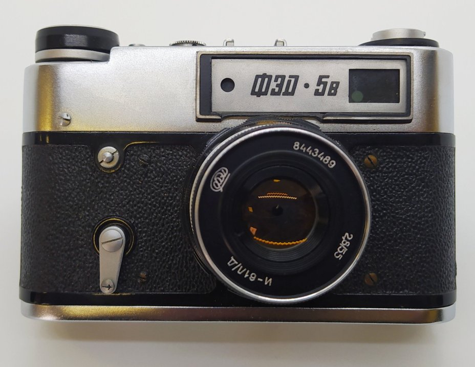 Фотоаппарат "ФЭД-5в" с объективом "Индустар-61 Л/Д" в оригинальном кофре, Харьковский машиностроительный завод им. Дзержинского (ФЭД)