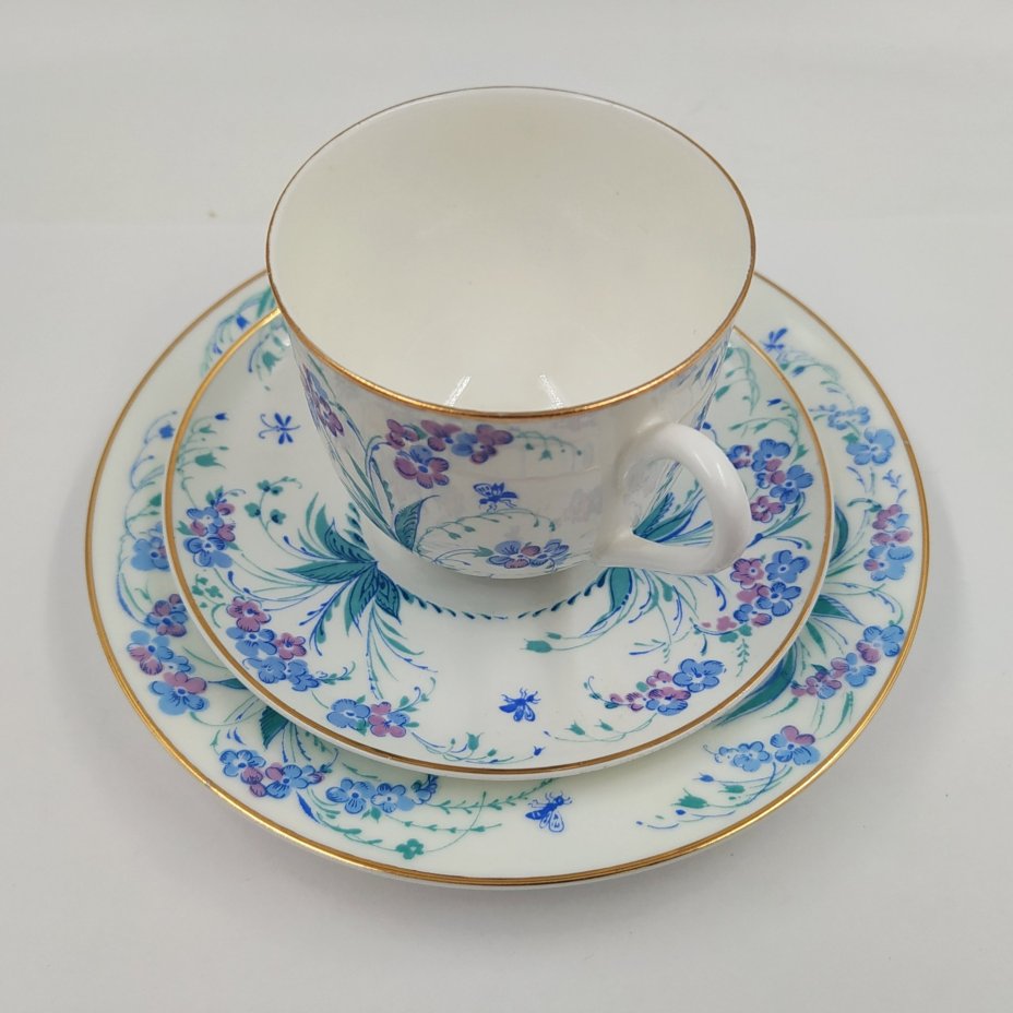 Кофейное трио "Незабудки", автор формы "Ландыш" Э.М. Криммер, фарфор, деколь, золочение, Ленинградский фарфоровый завод (ЛФЗ), СССР, 1970-1992 гг.