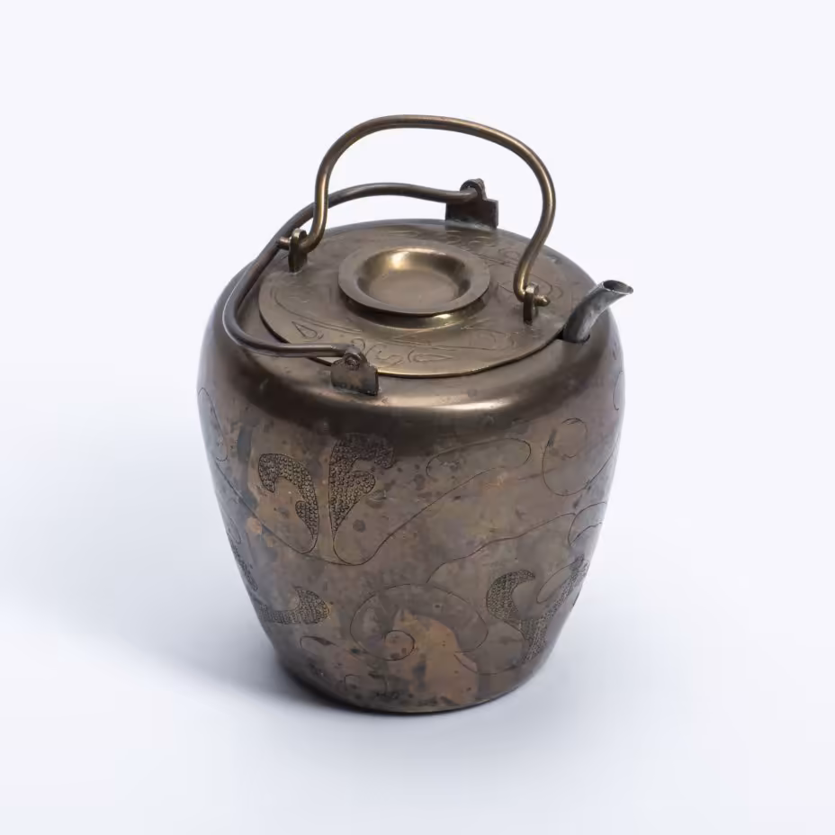 Чайник с резным декором, сплав металла, Китай, 1970-1990 гг.