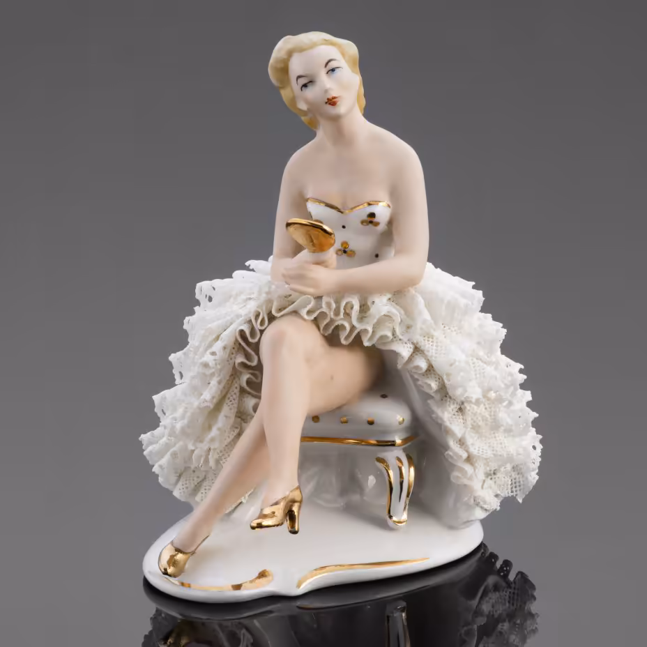 Статуэтка "Танцовщица с зеркалом", VEB Porzellanfiguren Lippelsdorf (Липпельсдорф)