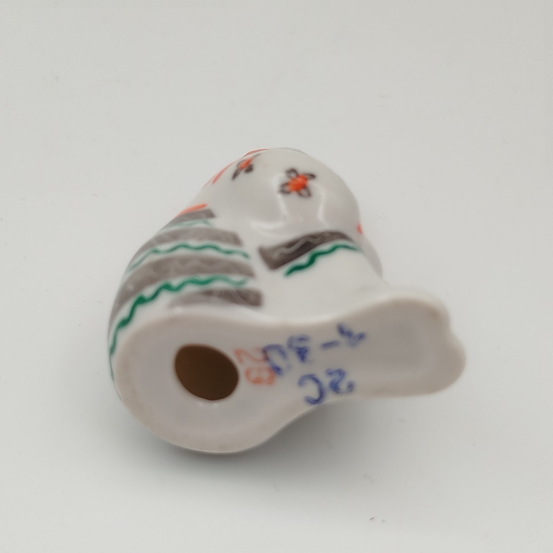 Статуэтка  миниатюрная  "Калина", скульптор Н.Г. Гонсалес, фарфор, роспись, Киевский экспериментальный керамико-художественный завод (КЭКХЗ), СССР, 1980-1990 гг.