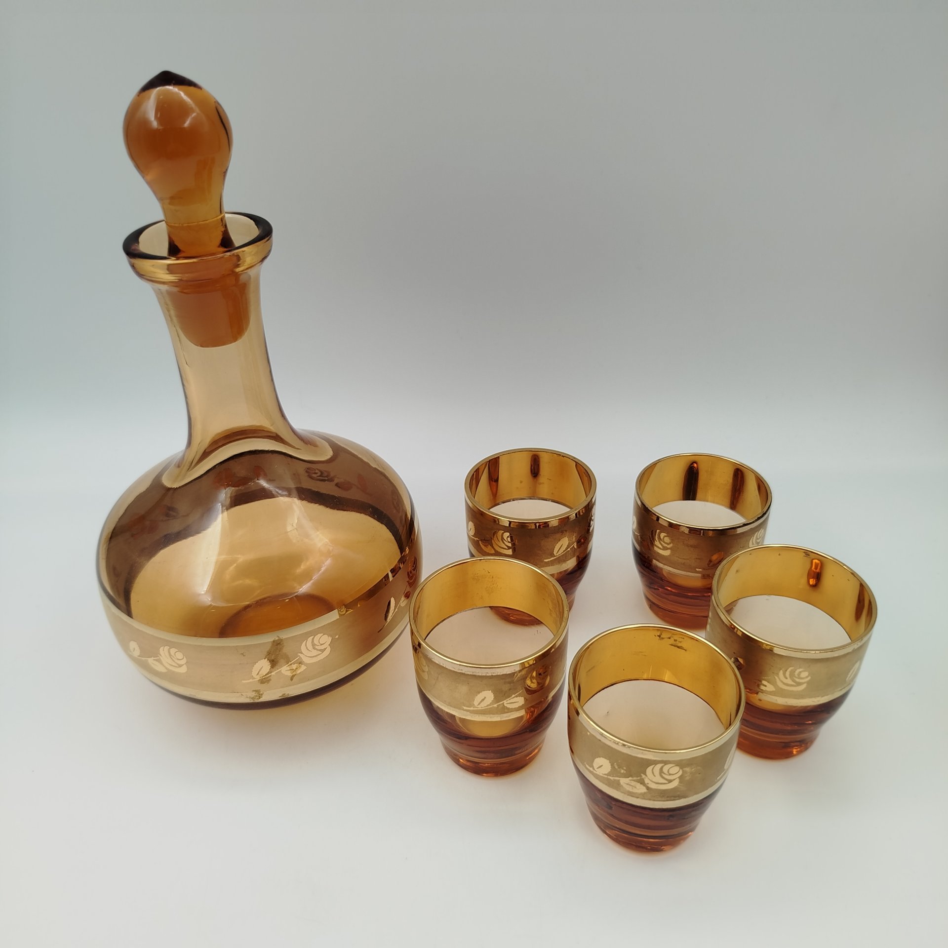 Набор  для крепких напитков (штоф и 5 рюмок), цветное стекло, золочение, Чехословакия, 1970-1990 гг.