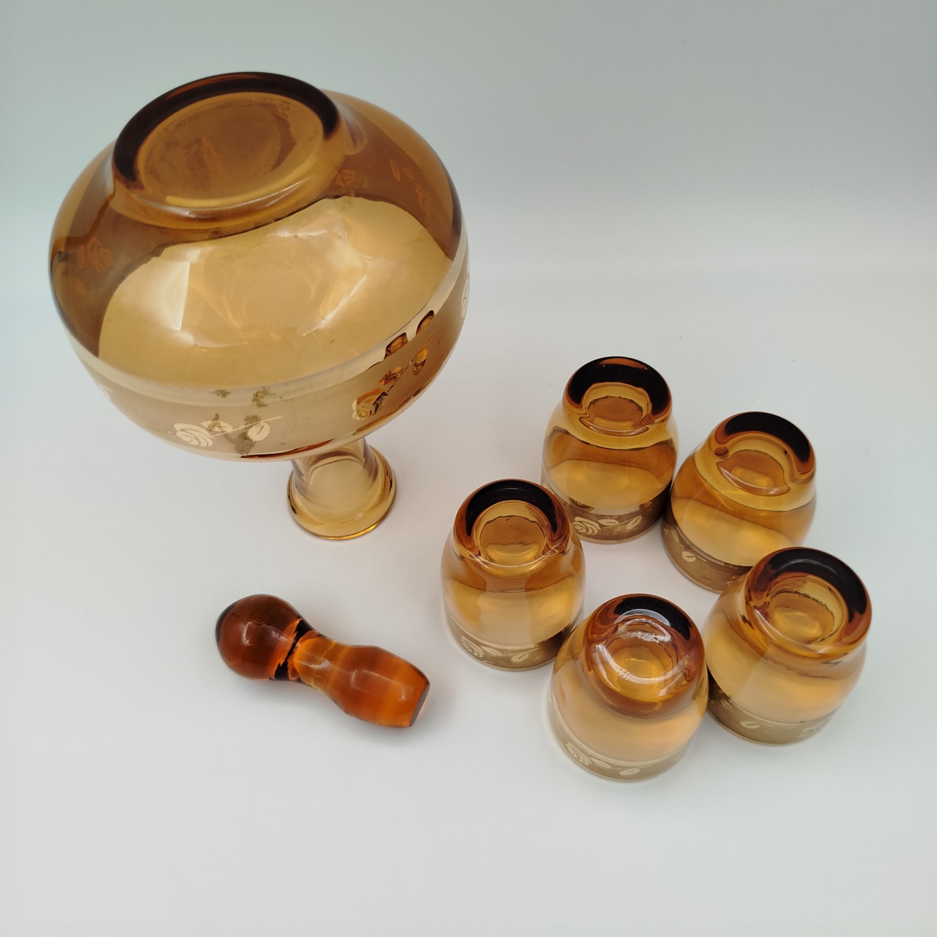 Набор  для крепких напитков (штоф и 5 рюмок), цветное стекло, золочение, Чехословакия, 1970-1990 гг.