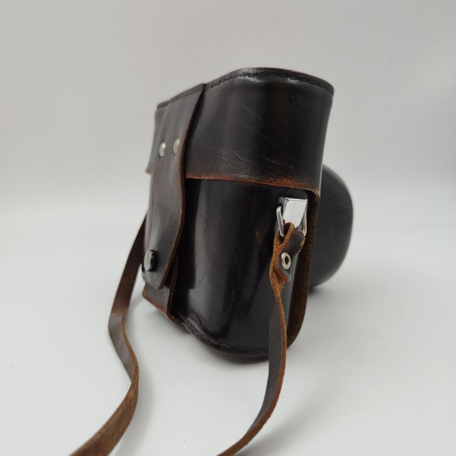 Фотоаппарат "Зенит-Е" с объективом "Гелиос-44-2" в оригинальном кофре, металл, стекло, пластик, кожа, Красногорский механический завод (КМЗ), СССР, 1975 г.