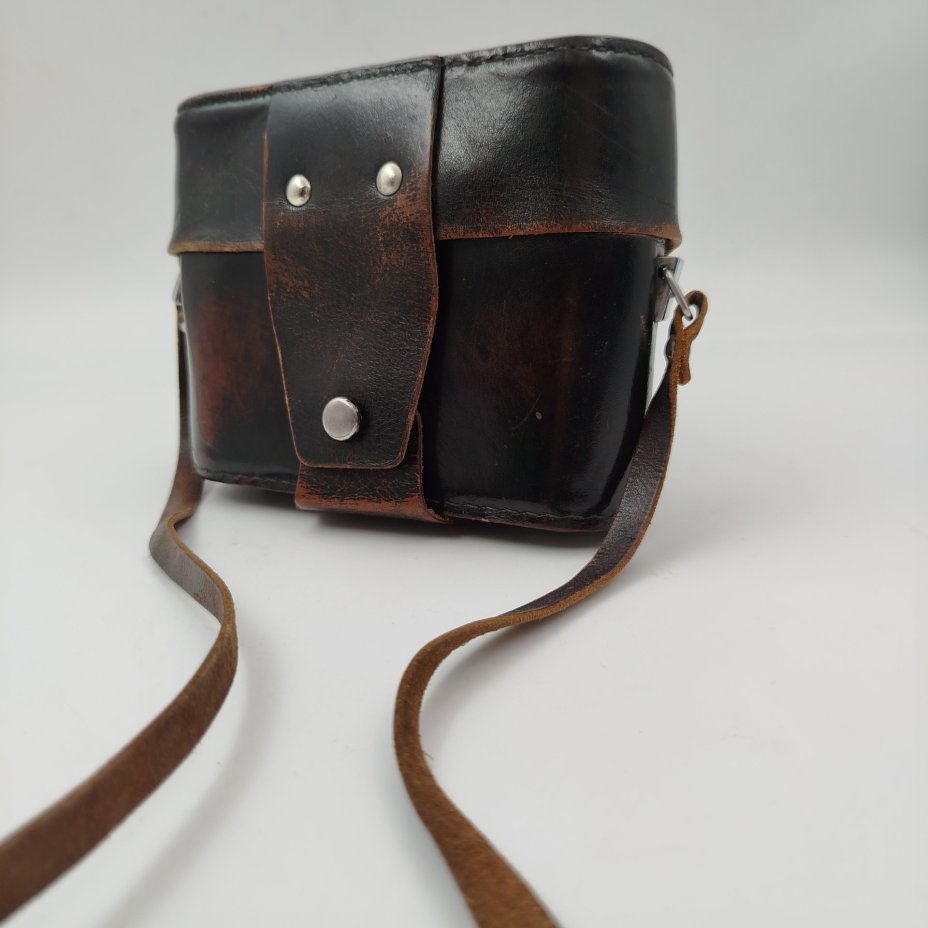 Фотоаппарат "Зенит-Е" с объективом "Гелиос-44-2" в оригинальном кофре, металл, стекло, пластик, кожа, Красногорский механический завод (КМЗ), СССР, 1975 г.