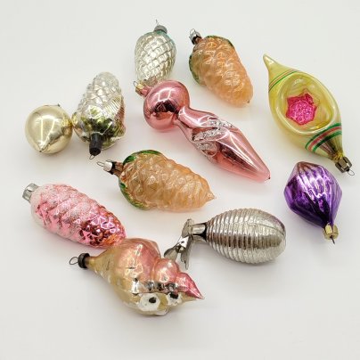 Набор из 11-ти ёлочных игрушек разной формы и размера