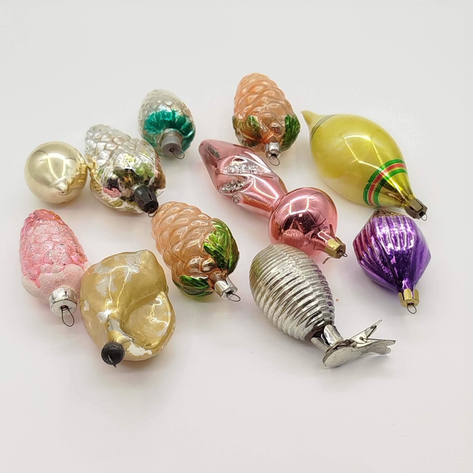 Набор из 11-ти ёлочных игрушек разной формы и размера