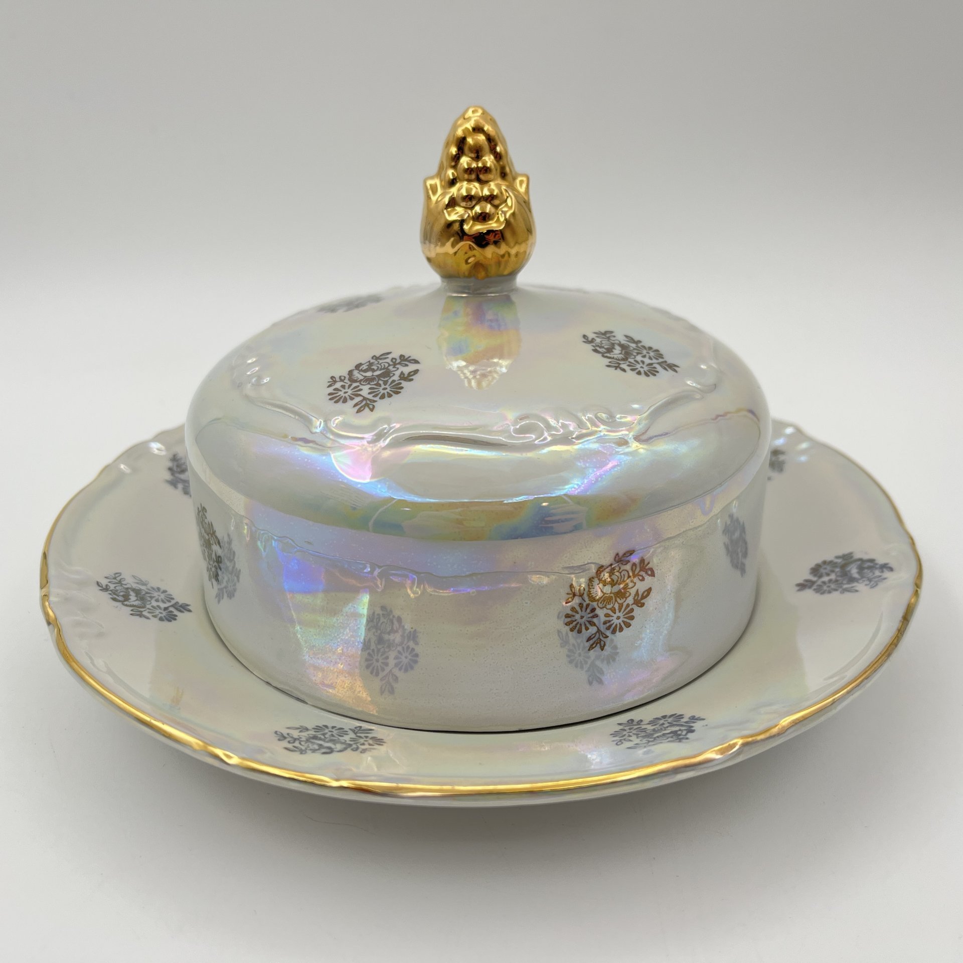 Маслёнка из сервиза "Мадонна", фарфор, люстр, золочение, Kahla, ГДР, 1967-1987 гг.