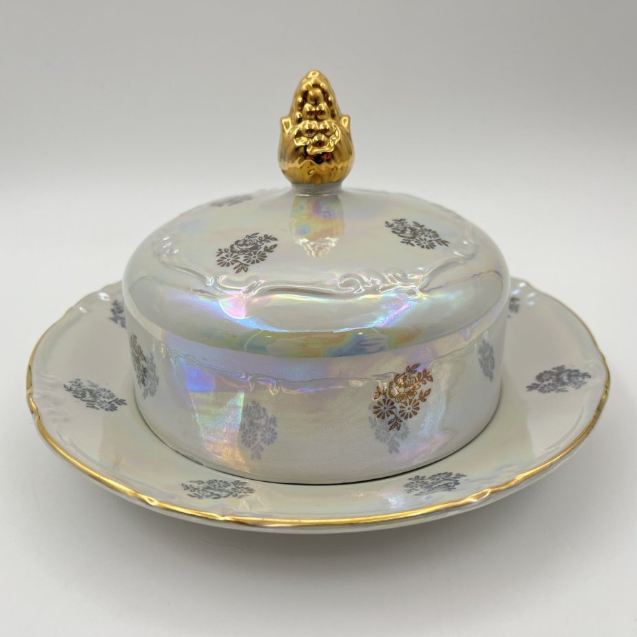 Маслёнка из сервиза "Мадонна", фарфор, люстр, золочение, Kahla, ГДР, 1967-1987 гг.