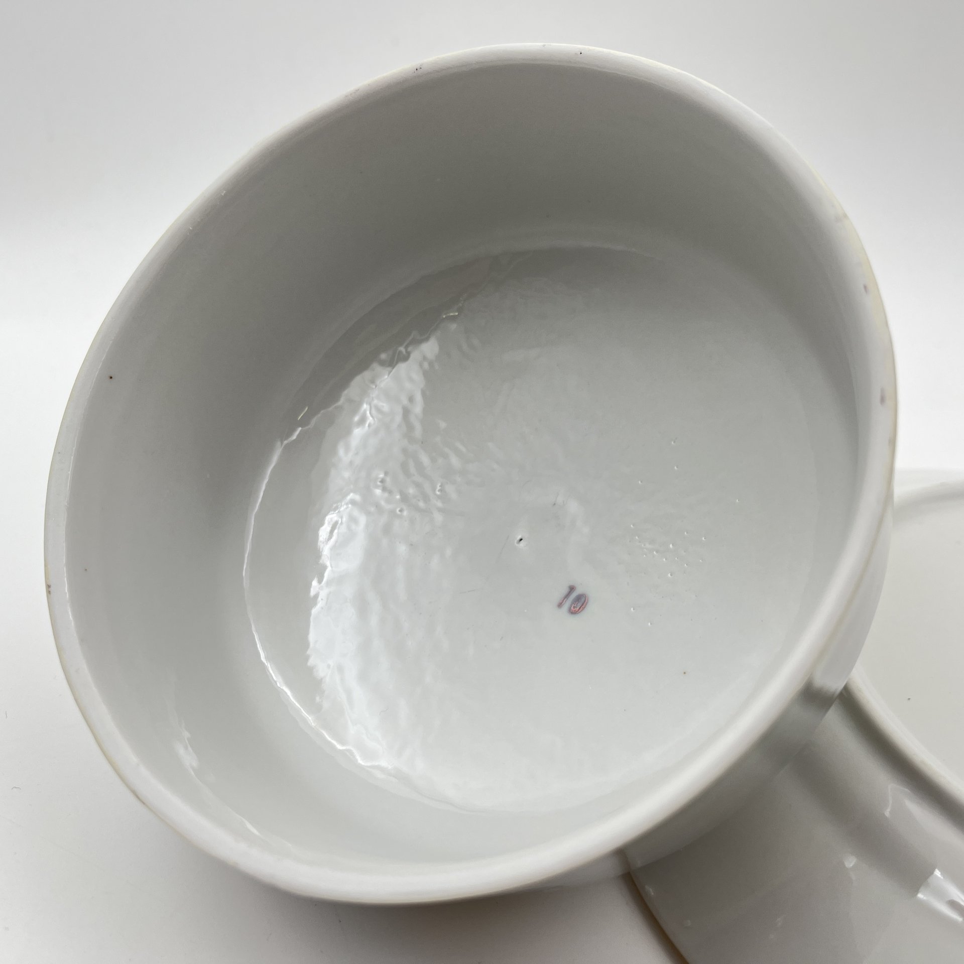 Маслёнка из сервиза "Мадонна", фарфор, люстр, золочение, Kahla, ГДР, 1967-1987 гг.