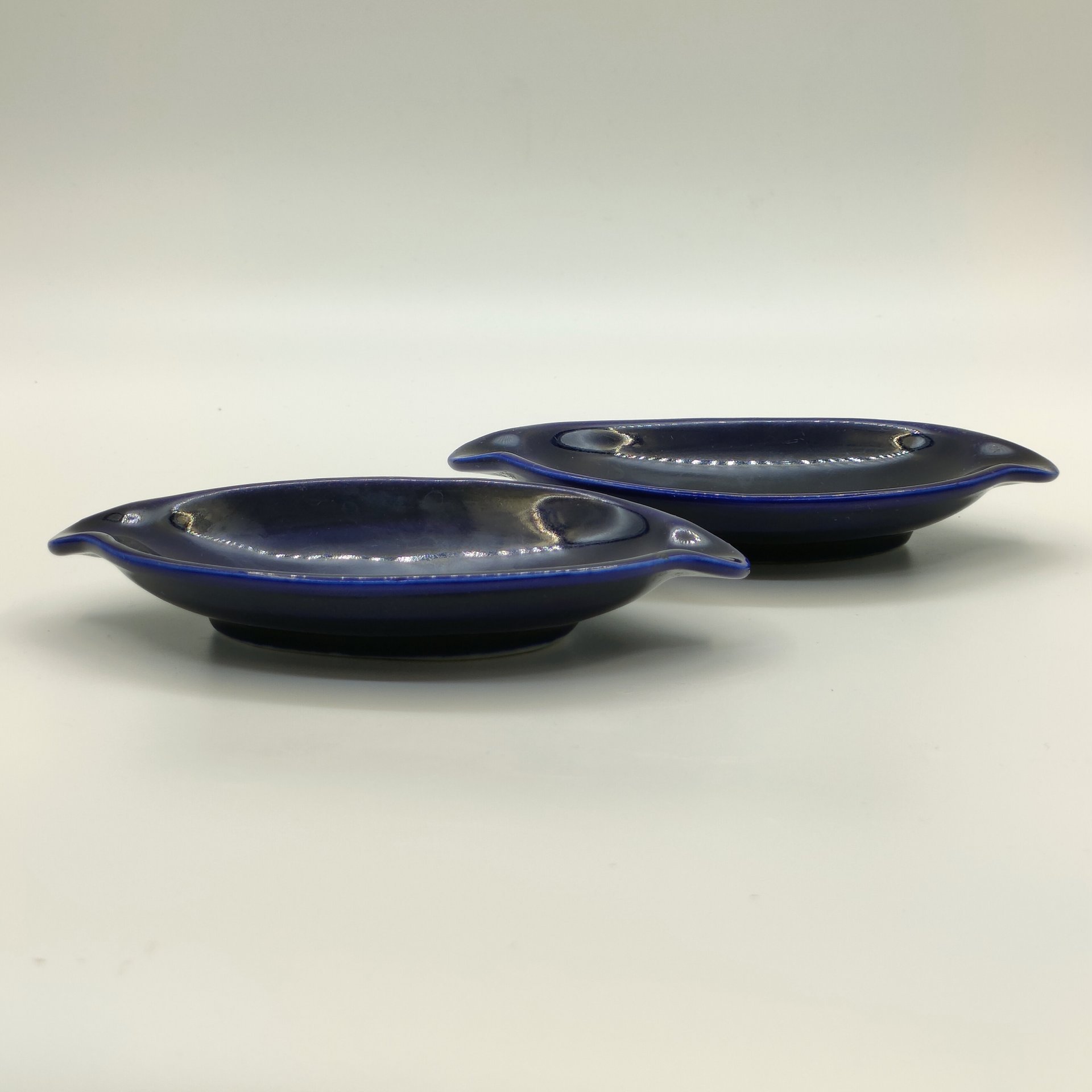 Набор из 2-х лимонниц кобальтого оттенка, фарфор, роспись, Турыгинский фарфоровый завод артели «Художественная керамика» (Гжель), СССР, 1950-1960 гг.