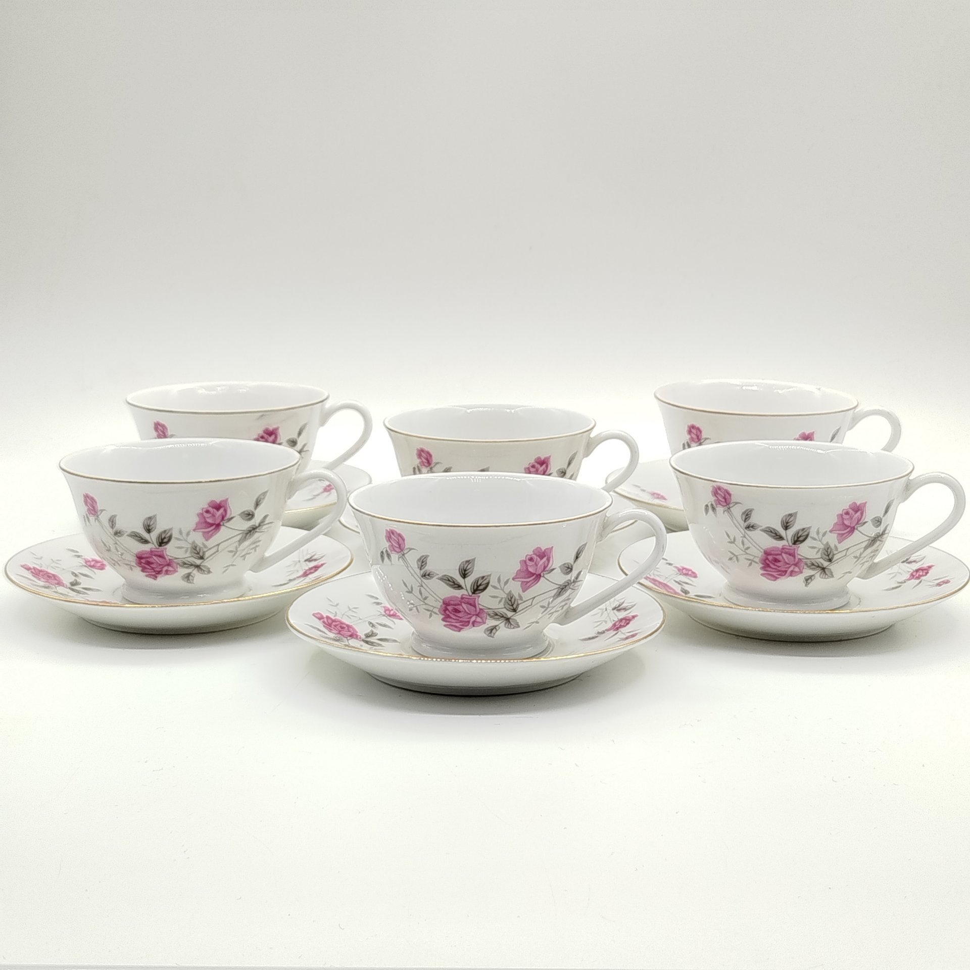Набор из 6-ти чайных пар с изображением роз, фарфор, деколь, золочение, Китай, 1960-1980 гг.
