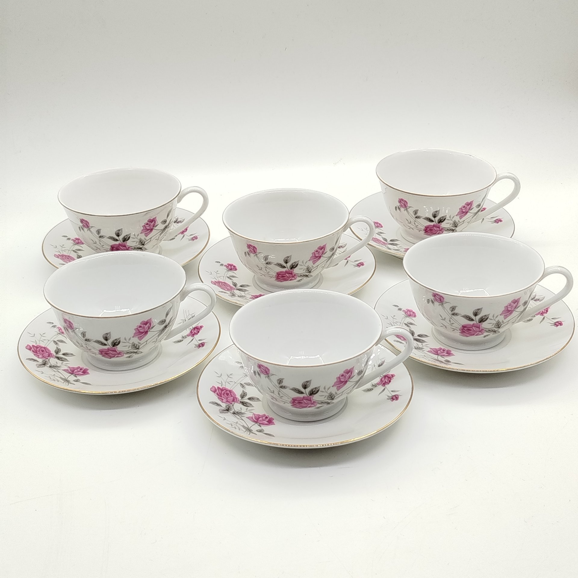 Набор из 6-ти чайных пар с изображением роз, фарфор, деколь, золочение, Китай, 1960-1980 гг.