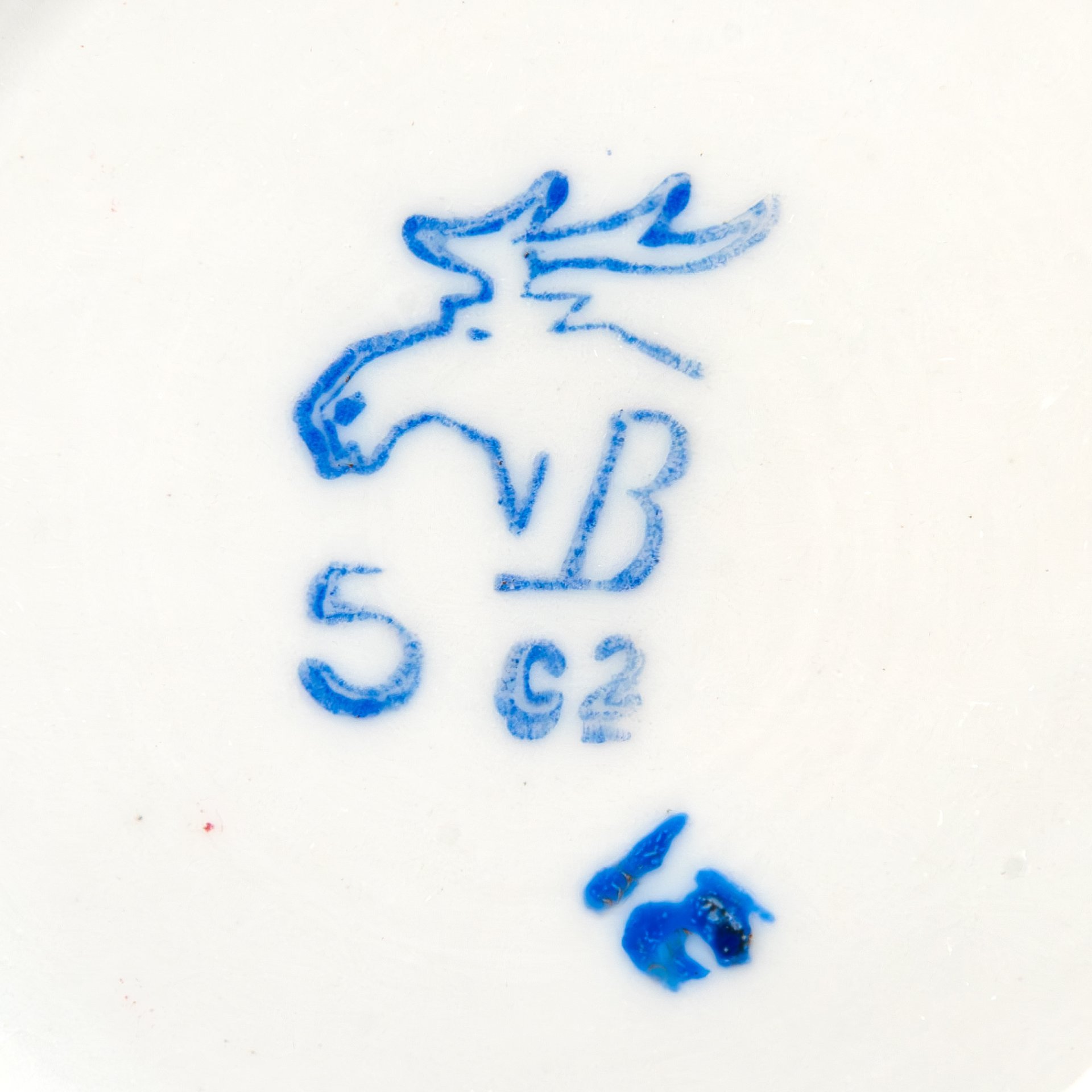 Ваза "ЗИС 110" (автомобиль), фарфор, деколь, золочение, Дмитровский фарфоровый завод (ДФЗ Вербилки), СССР, 1965-1991 гг.