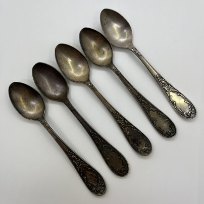 Набор из 5-ти чайных ложек с растительным декором, мНЦ (медь-никель-цинк), Кольчугинский завод цветных металлов, СССР, 1950-1960 гг.