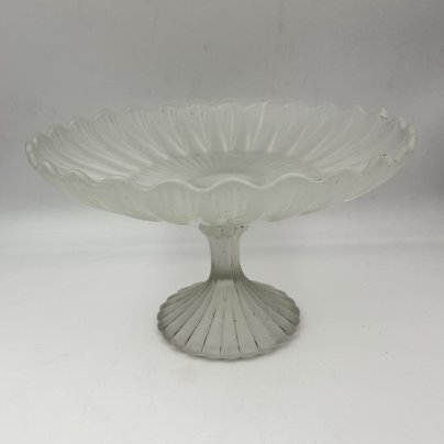 Фруктовница с волнистым краем и рельефным декором, стекло, матирование, Западная Европа, 1900-1950 гг.