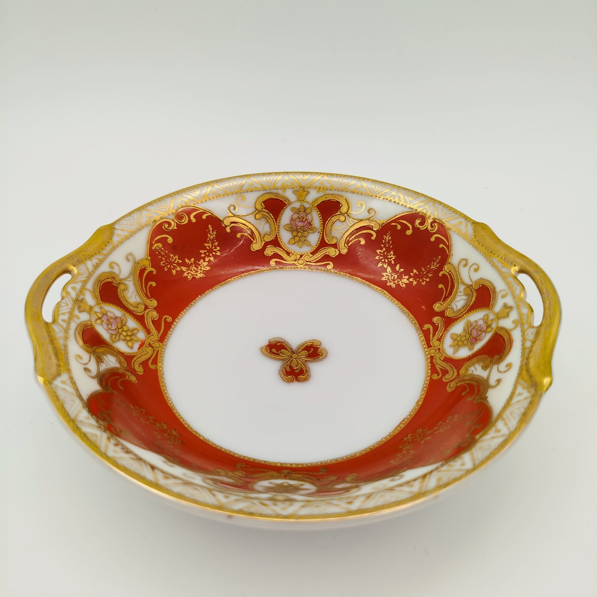 Мелочница (монетница), украшенное  цветочным декором в медальонах, Chugai China, фарфор, крытье, золочение, Япония, 1950-1970 гг.