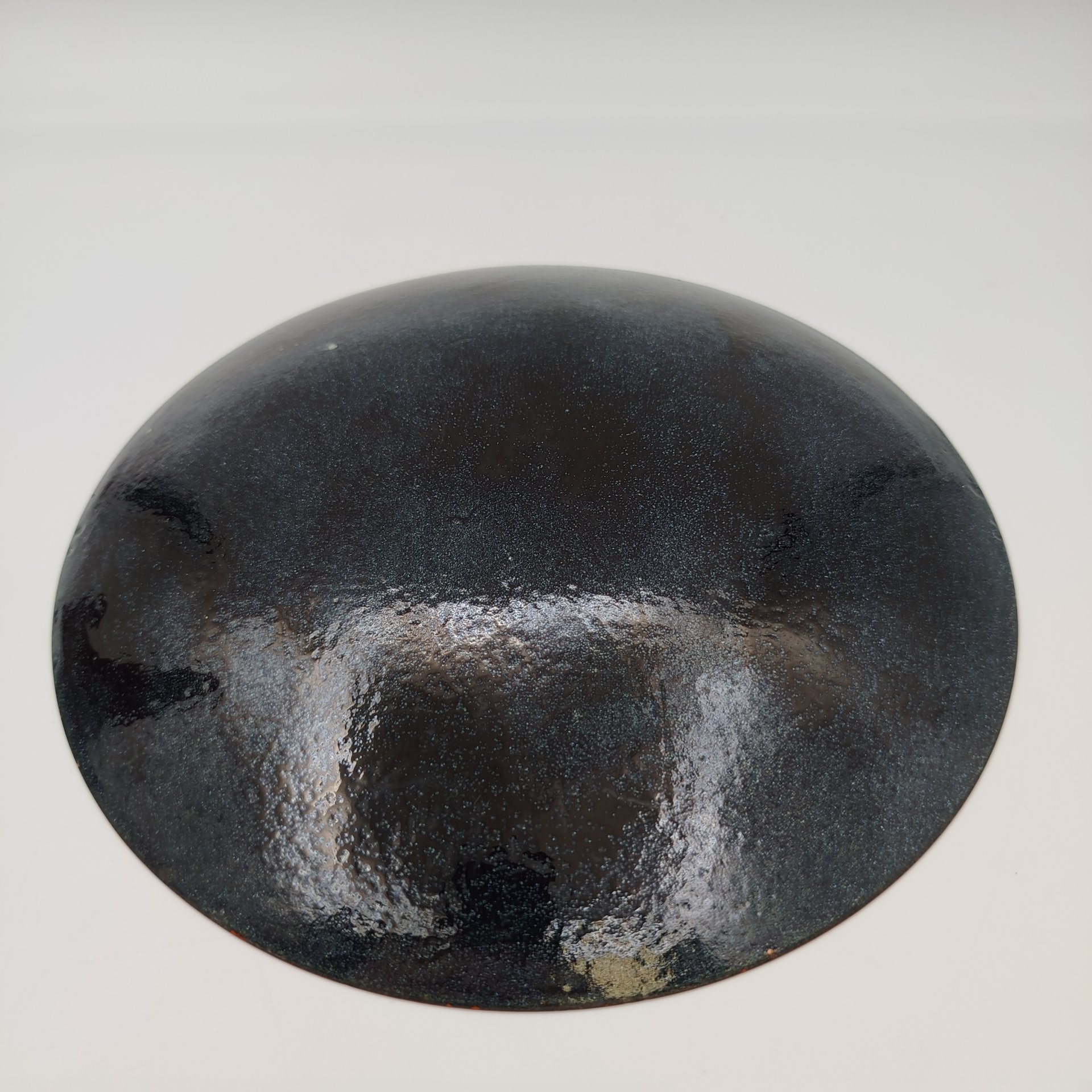 Тарелка декоративная с изображением дерева, на подставке, подпись автора (Berthe. S), металл, роспись, эмаль, Западная Европа, 1970-1990 гг.