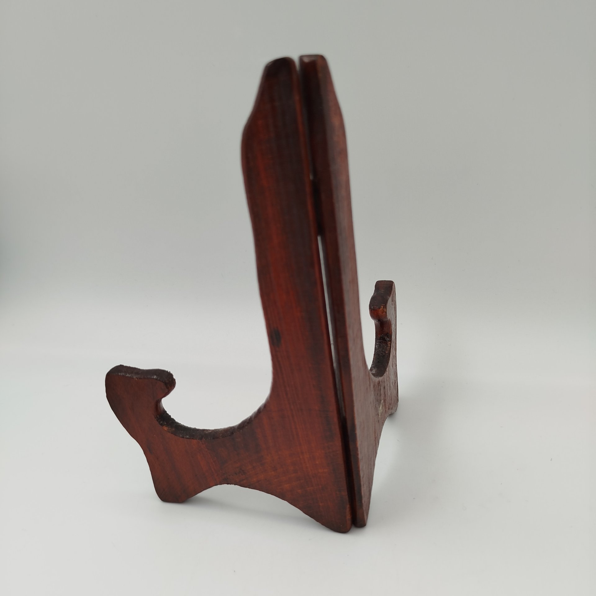 Тарелка декоративная с изображением дерева, на подставке, подпись автора (Berthe. S), металл, роспись, эмаль, Западная Европа, 1970-1990 гг.