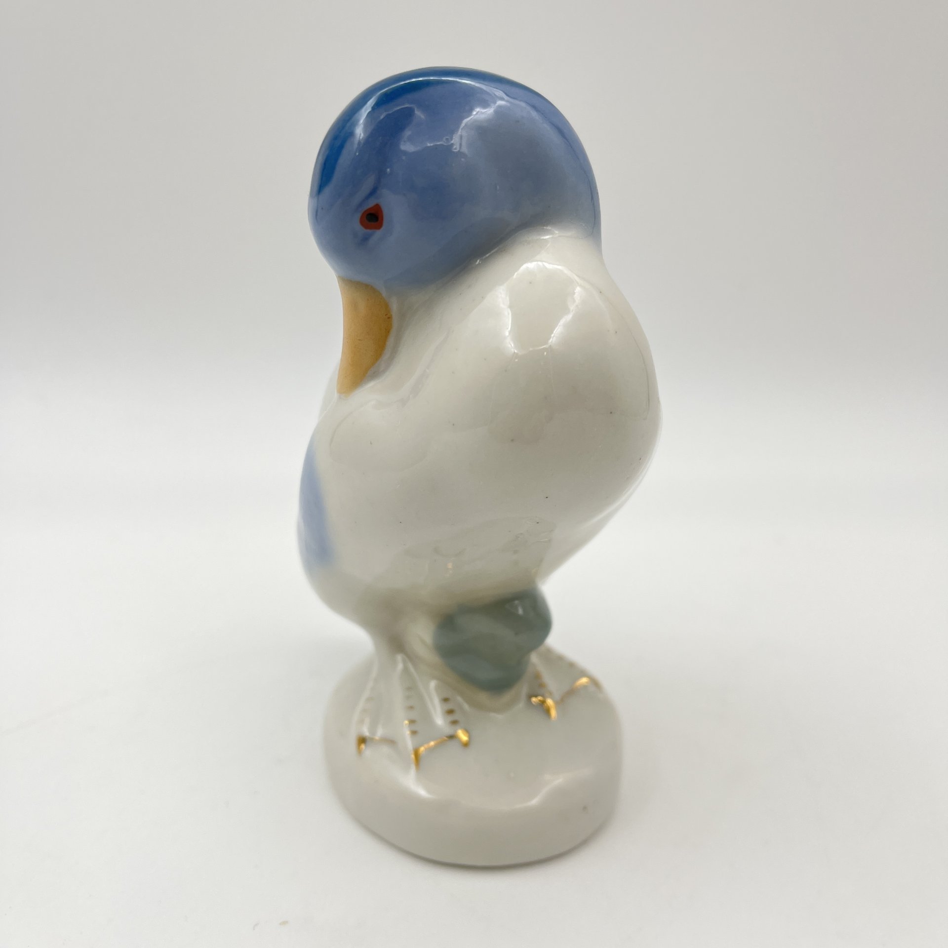 Статуэтка  "Утка", скульптор Н. И. Бессарабова