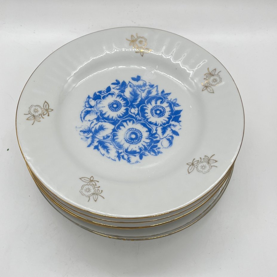 Тарелки десертные 6 шт. с цветочным декором, фарфор, деколь, золочение, Барановский фарфоровый завод, СССР, 1970-1991 гг.