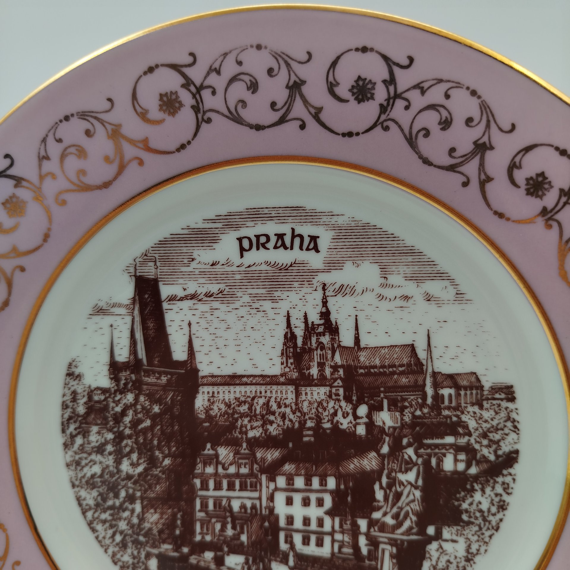 Тарелка декоративная с изображением Праги, фарфор, деколь, Moritz Zdekauer (MZ), Чехословакия, 1970-1991 гг.