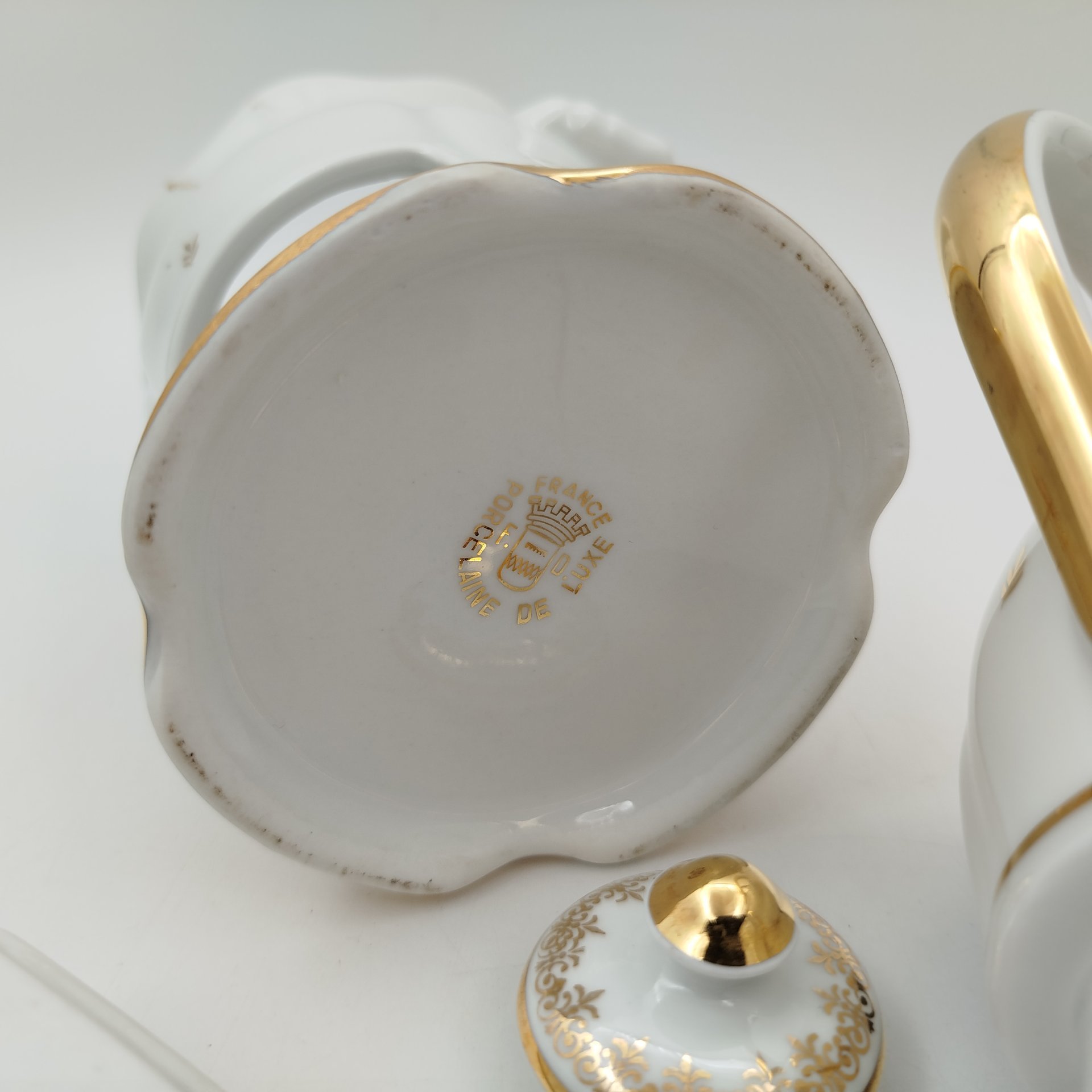 Тизаньер, украшенный изображением Наполеона Бонапарта, Porcelaine de luxe, фарфор, деколь, золочение, Франция, 1970-1990 гг.