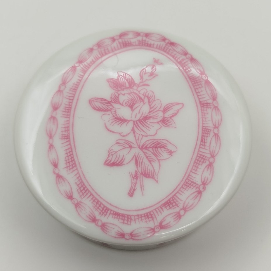 Миниатюрная шкатулка круглой формы, украшенная изображением розы, Porcelaine de Paris