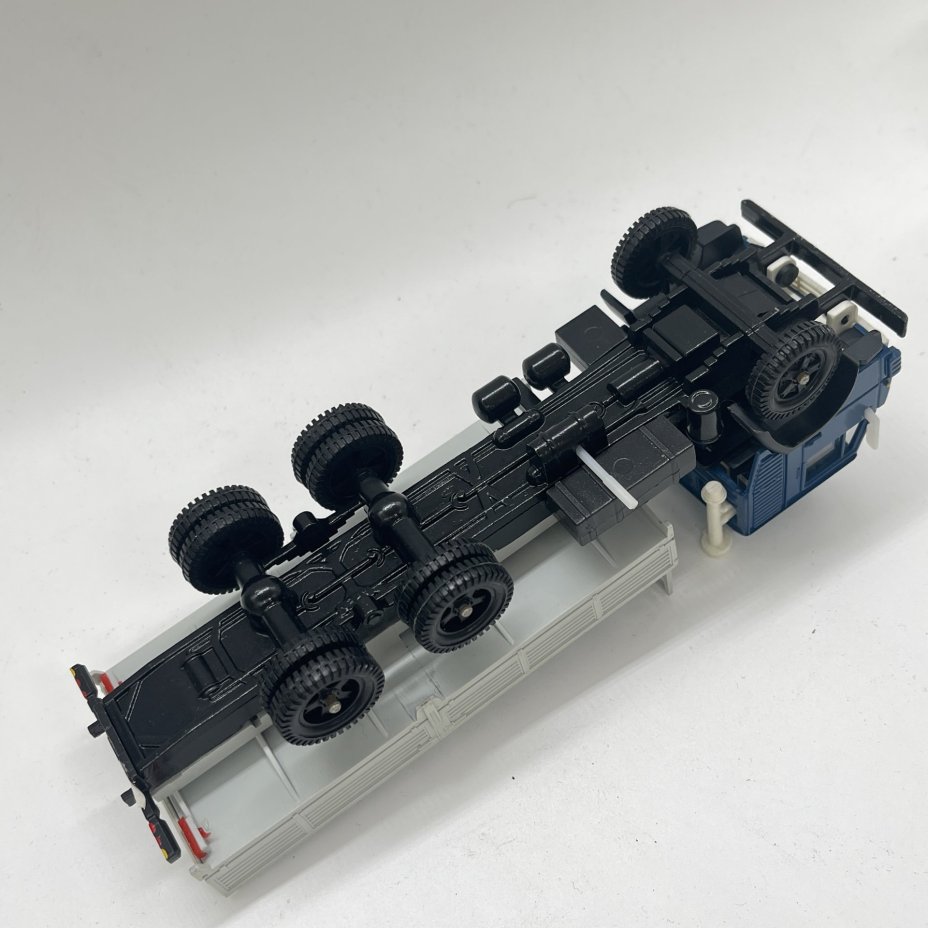 Модель автомобиля "КАМАЗ 5320"