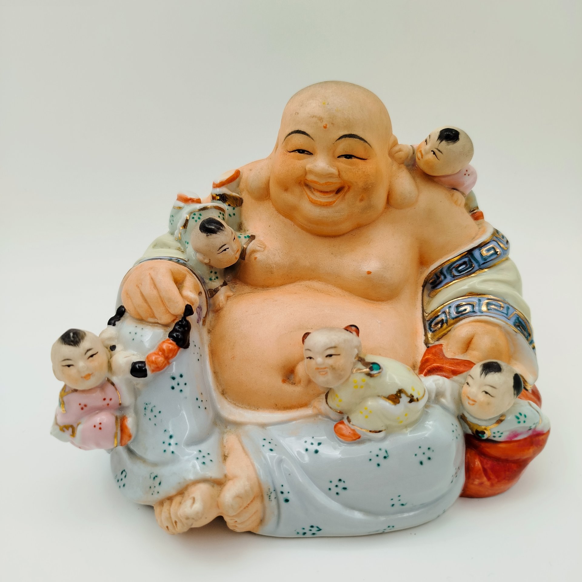 Статуэтка "Хотей с карако" (божество счастья), фарфор, бисквит, роспись, золочение, Китай, 1960-1980 гг.