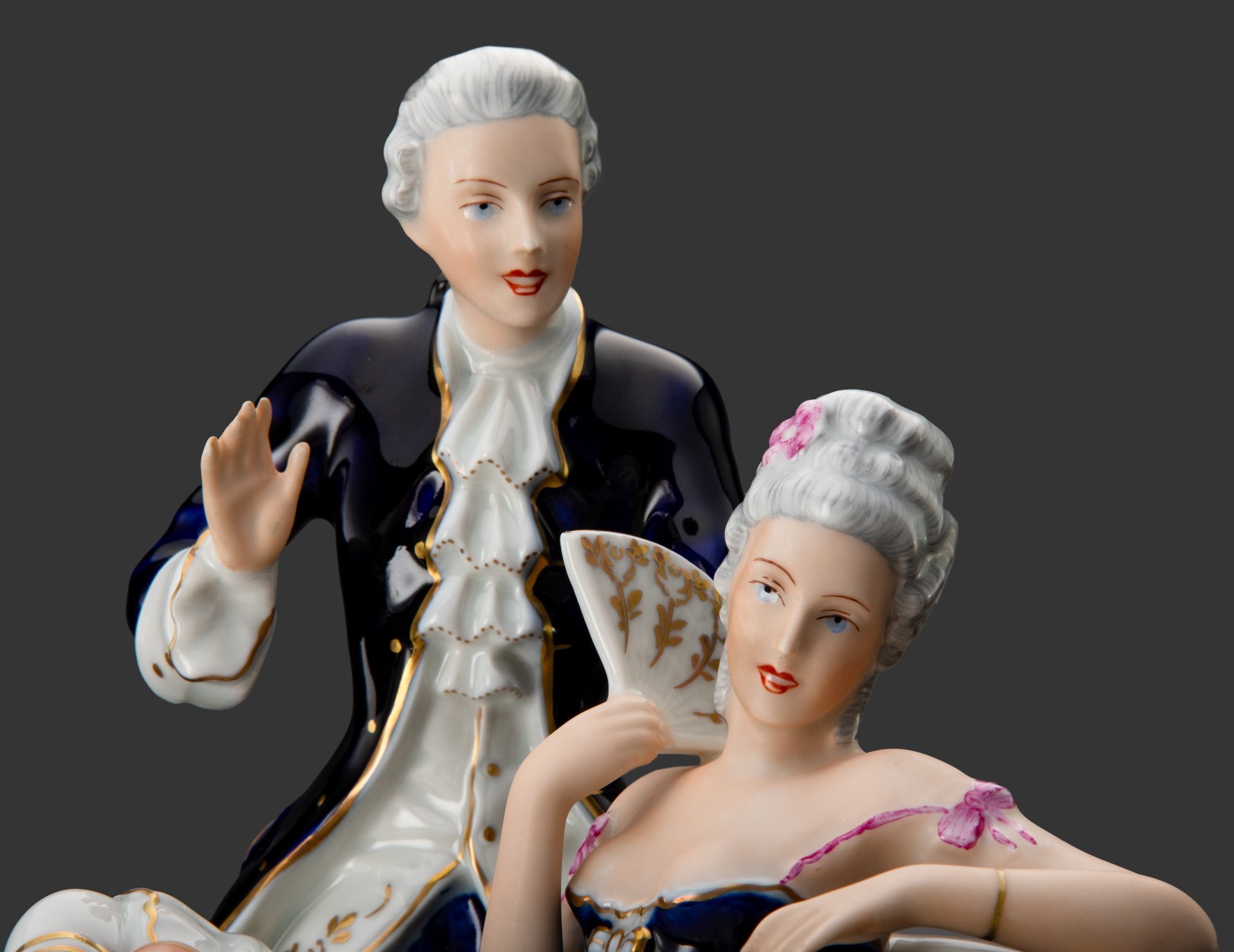 Статуэтка "Дама и кавалер", фарфор, роспись, золочение, Royal Dux, Чехия, 1993-2010 гг., Royal Dux