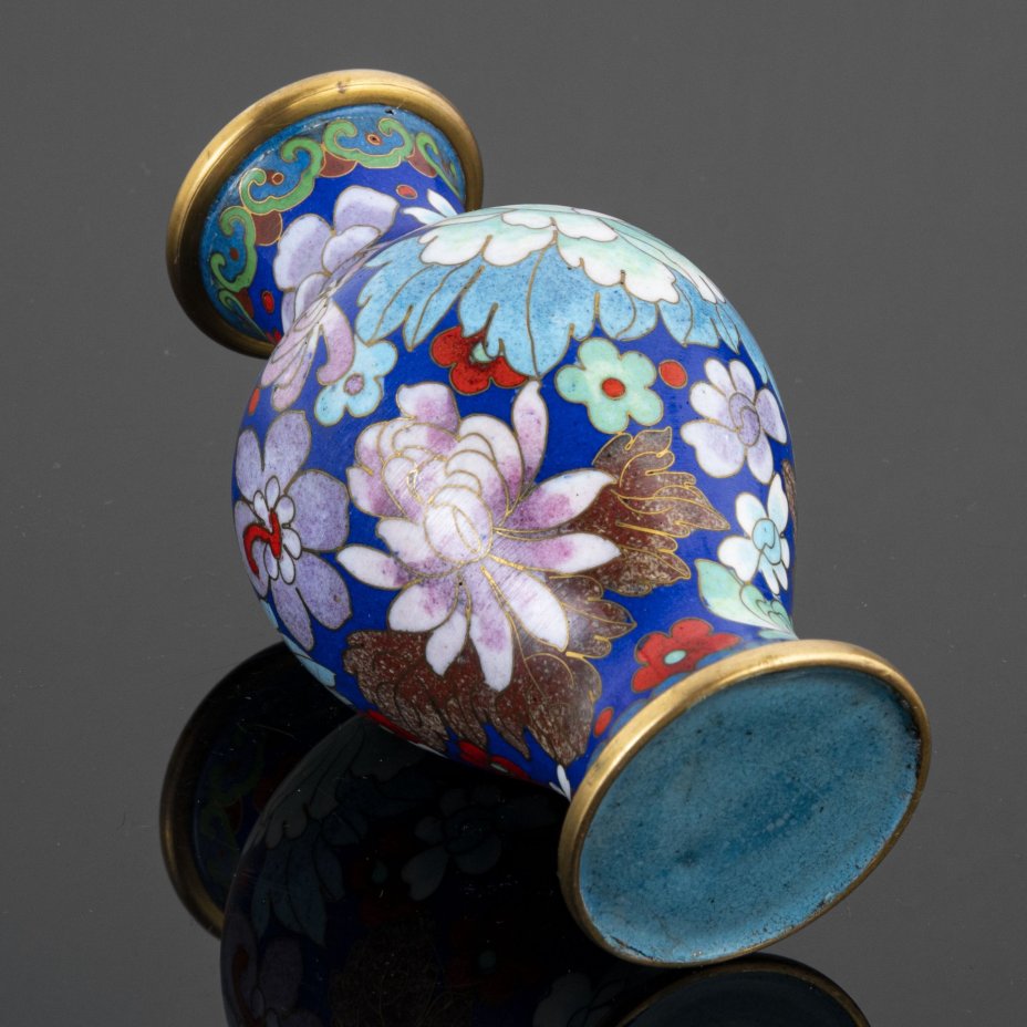Ваза (Ваньхуа) в технике клуазоне