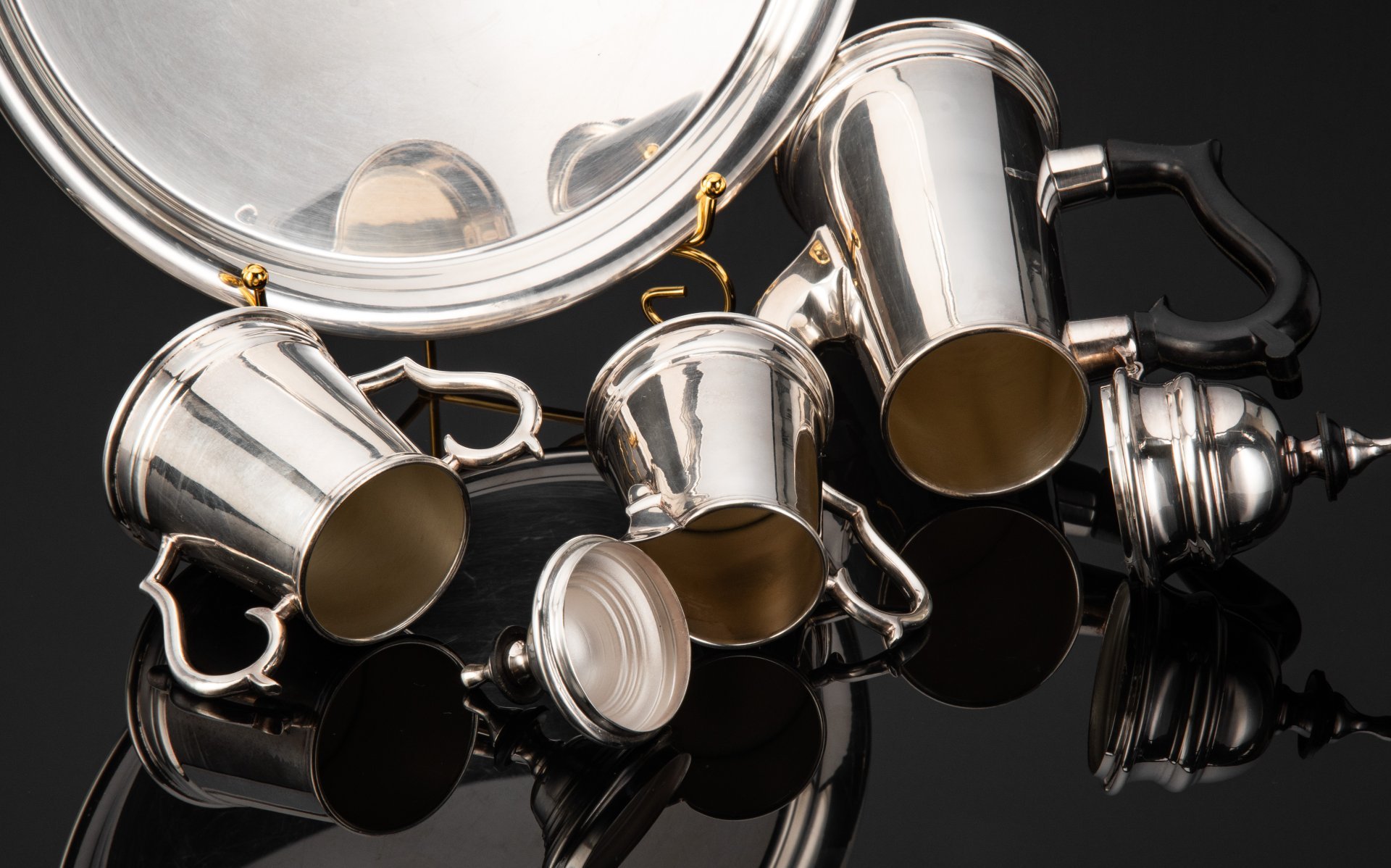 Набор кофейный на подносе (кофейник, сахарница, молочник), металл, пластик, Западная Европа, 1970-1990 гг.