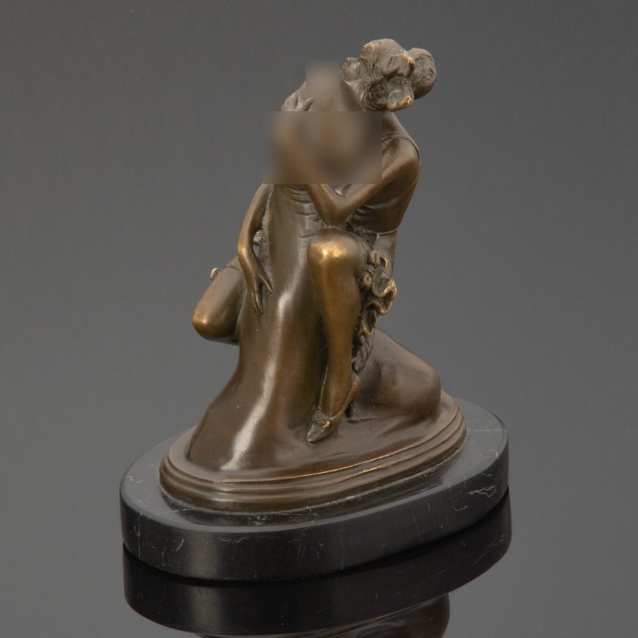 Скульптура эротическая "Объятия", автор Bruno Zach (Бруно Зак) (1891-1945 гг.)