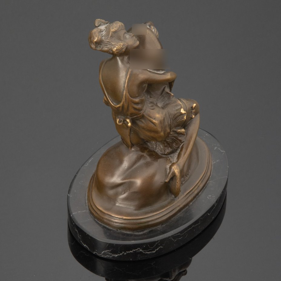 Скульптура эротическая "Объятия", автор Bruno Zach (Бруно Зак) (1891-1945 гг.)